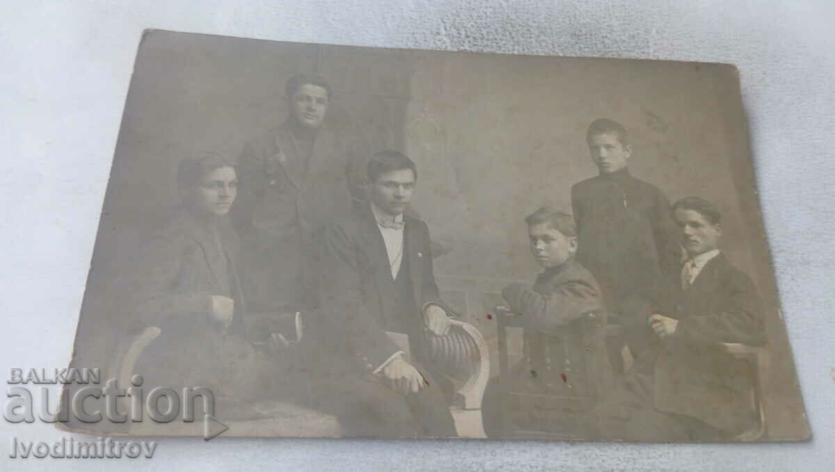 Fotografie Samokov Șase tineri 1918