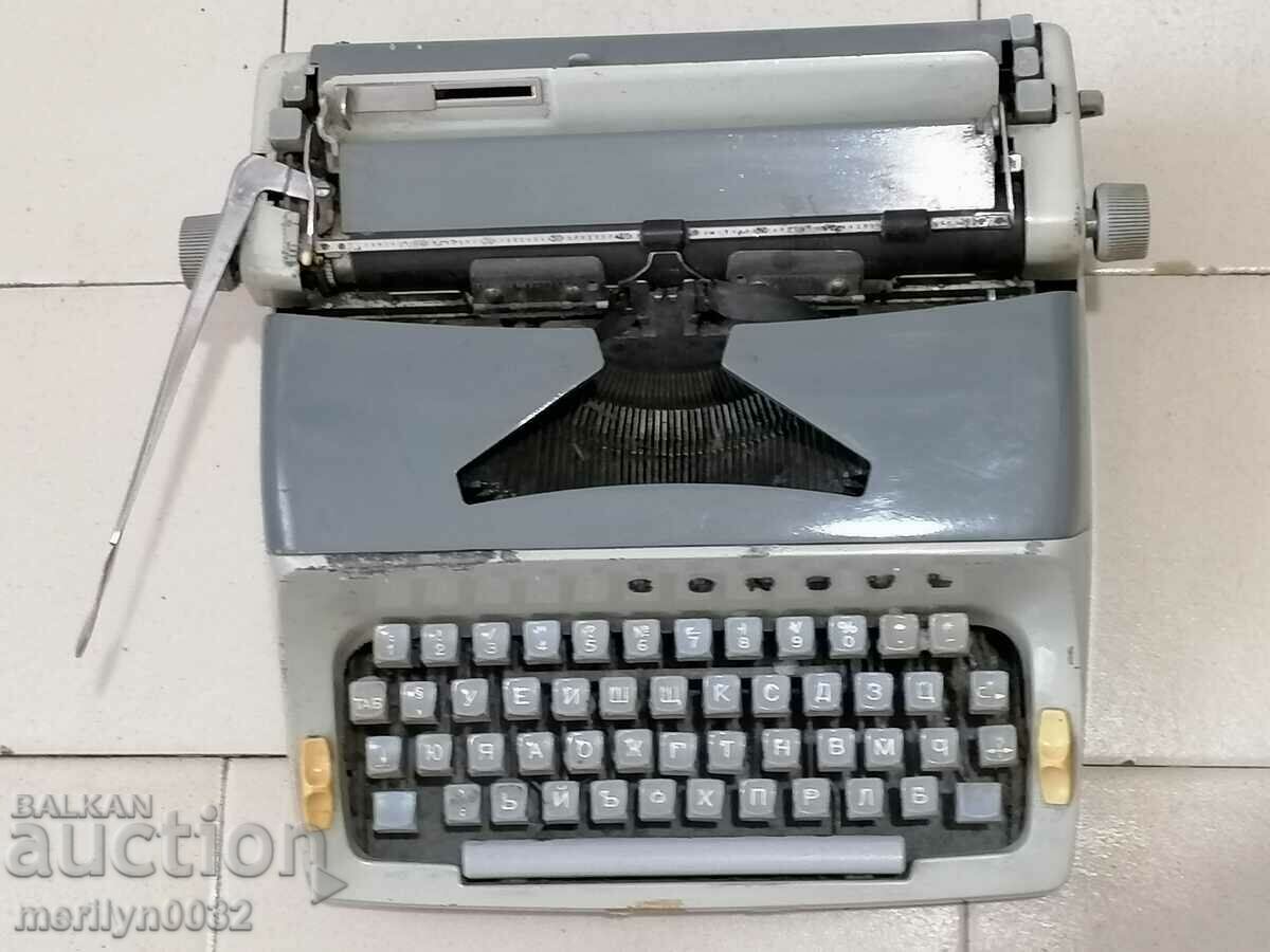 Capac tastatură pentru mașină de scris Consul