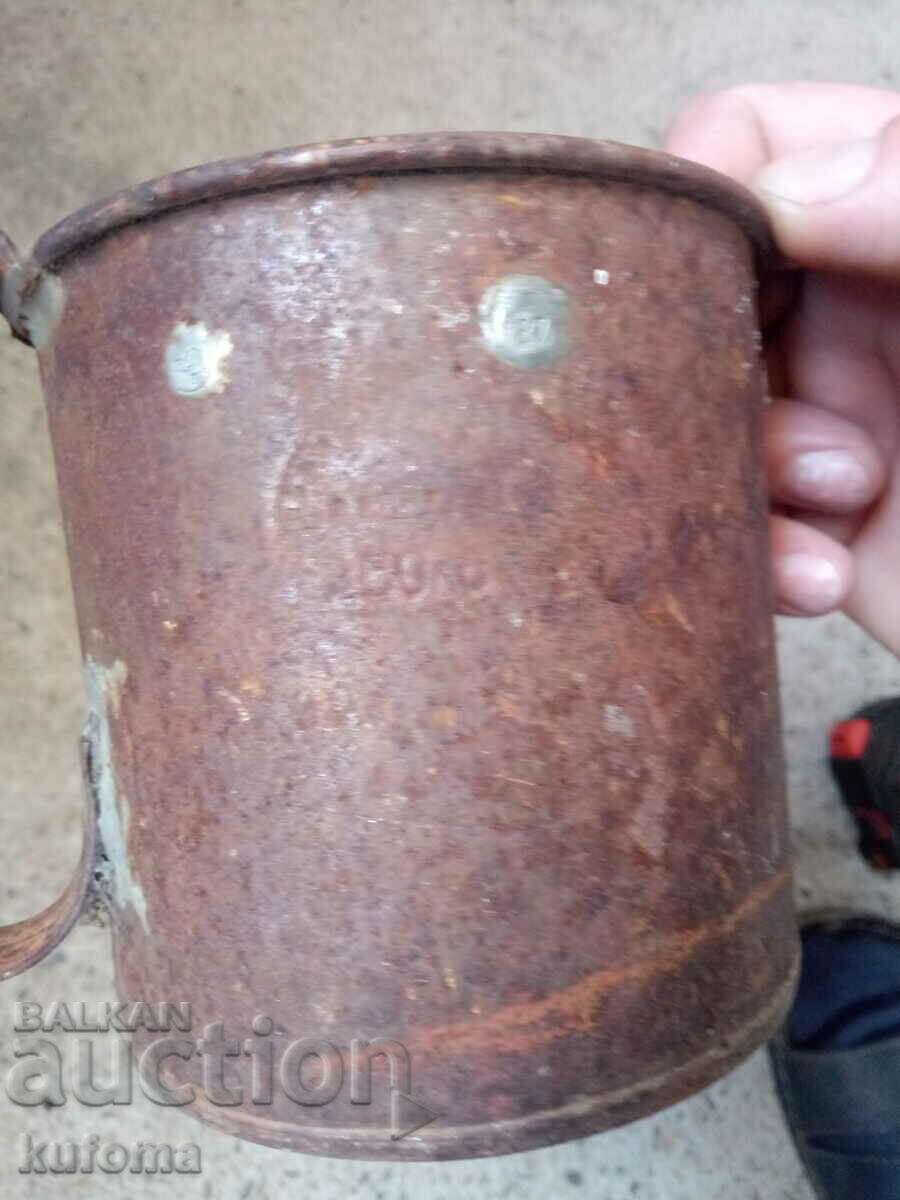 An old measure for liquids with price 9.99 BGN | € 5.11 An old measure for liquids with price 9.99 BGN | € 5.11