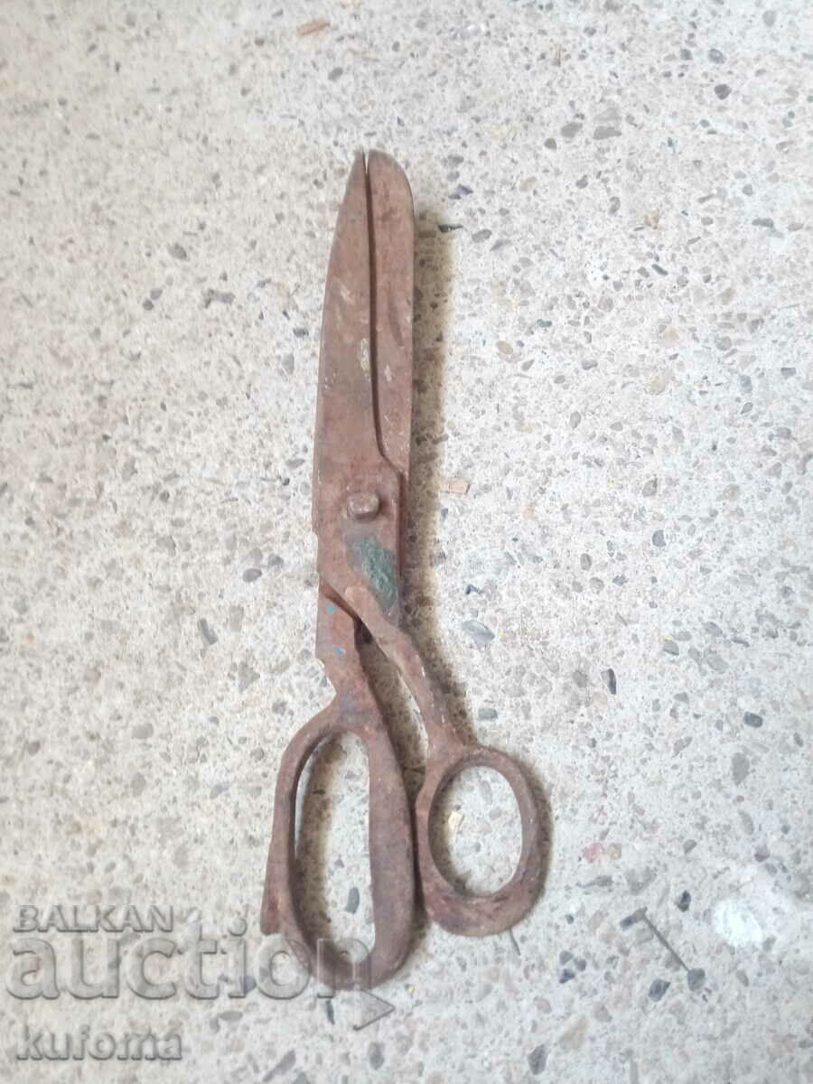 Old tailor's scissors with price 14.99 BGN | € 7.66 Old tailor's scissors with price 14.99 BGN | € 7.66