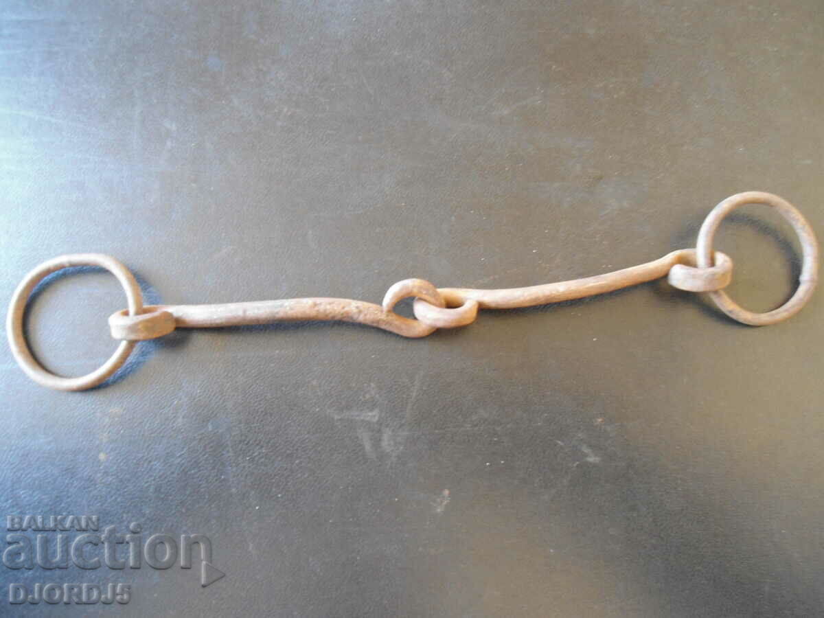 Old bridle with price 2.00 BGN | € 1.02 Old bridle with price 2.00 BGN | € 1.02