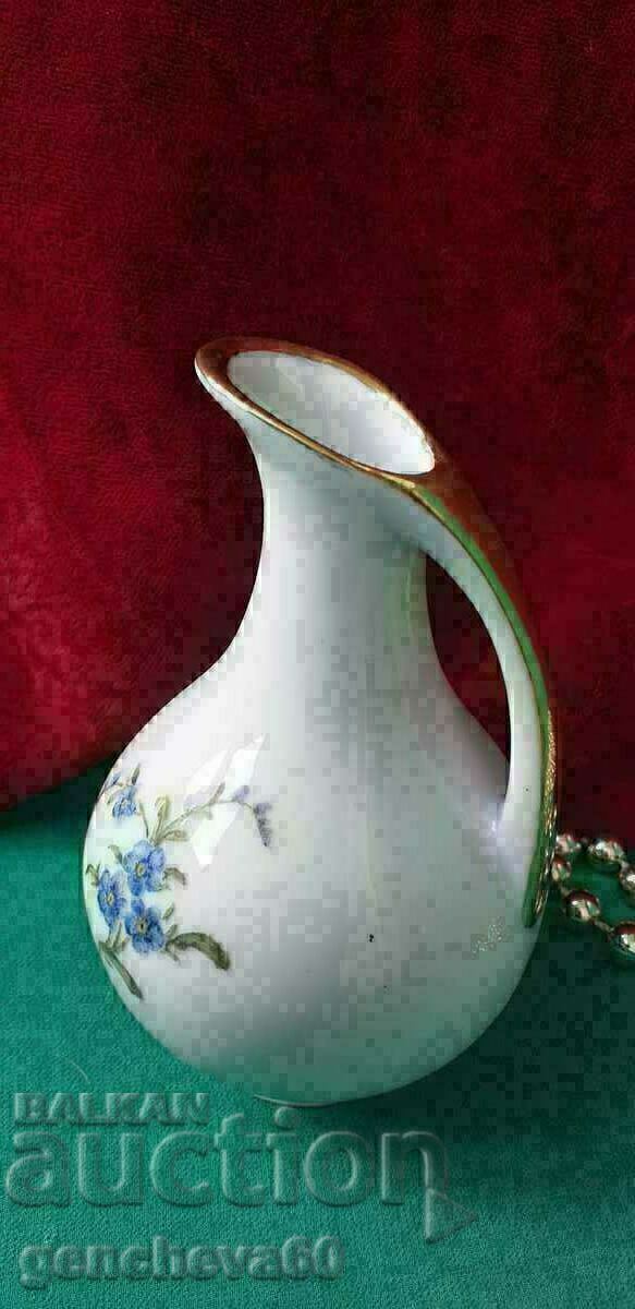 Delivery of 1957 Porcelain amphora, signed Delivery of 1957 Porcelain amphora, signed