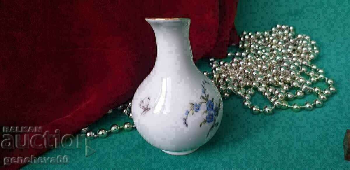 1957 Porcelain amphora, signed - 5 1957 Porcelain amphora, signed - 5