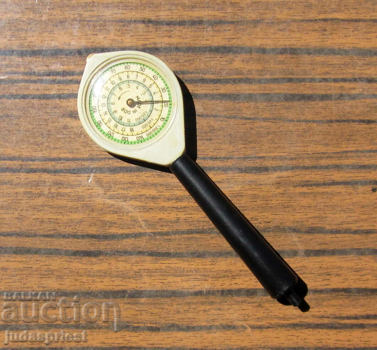 old German mechanical device card reader with price 20.00 BGN | € 10.23 old German mechanical device card reader with price 20.00 BGN | € 10.23