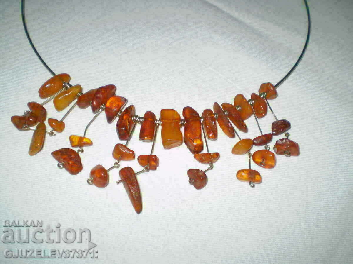 Auction  Retro amber necklace and earrings set