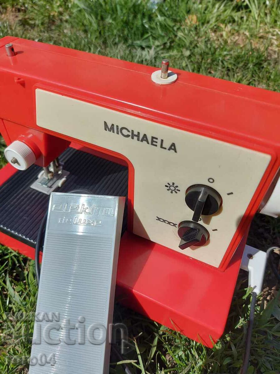 Auction PIKO - MICHAELA - SEWING MACHINE Auction PIKO - MICHAELA - SEWING MACHINE