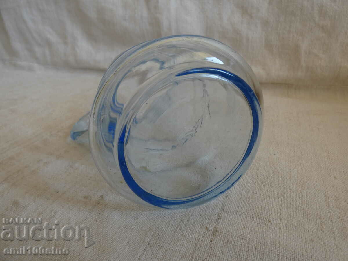 A small beautiful jug of blue engraved glass - 6 A small beautiful jug of blue engraved glass - 6