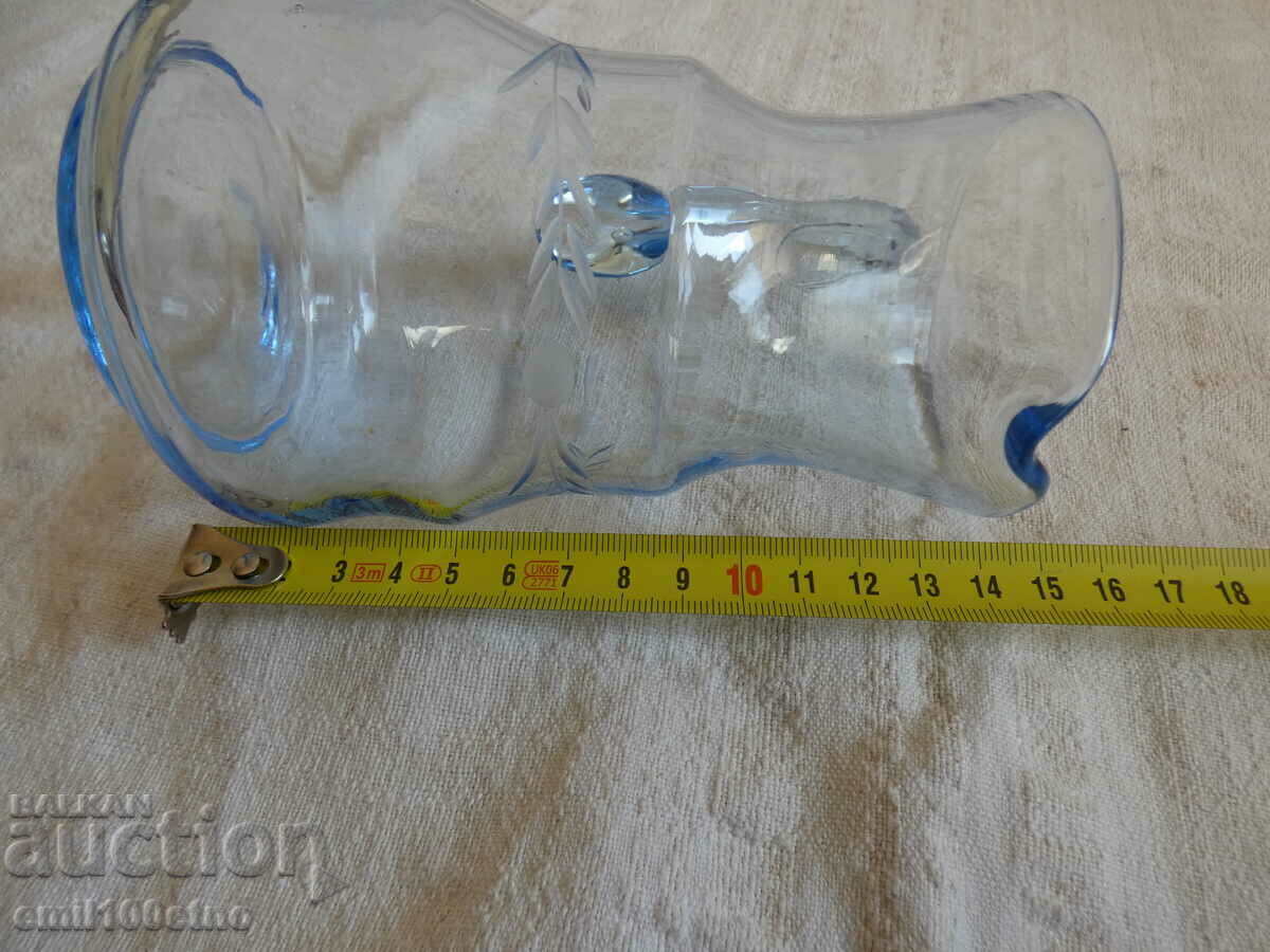 A small beautiful jug of blue engraved glass - 7 A small beautiful jug of blue engraved glass - 7
