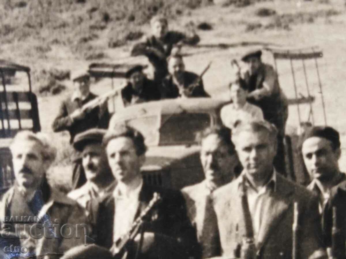 Delivery of ROYAL PHOTO, MACHINE GUN, TRUCK, PSV, VSV, partisans Delivery of ROYAL PHOTO, MACHINE GUN, TRUCK, PSV, VSV, partisans