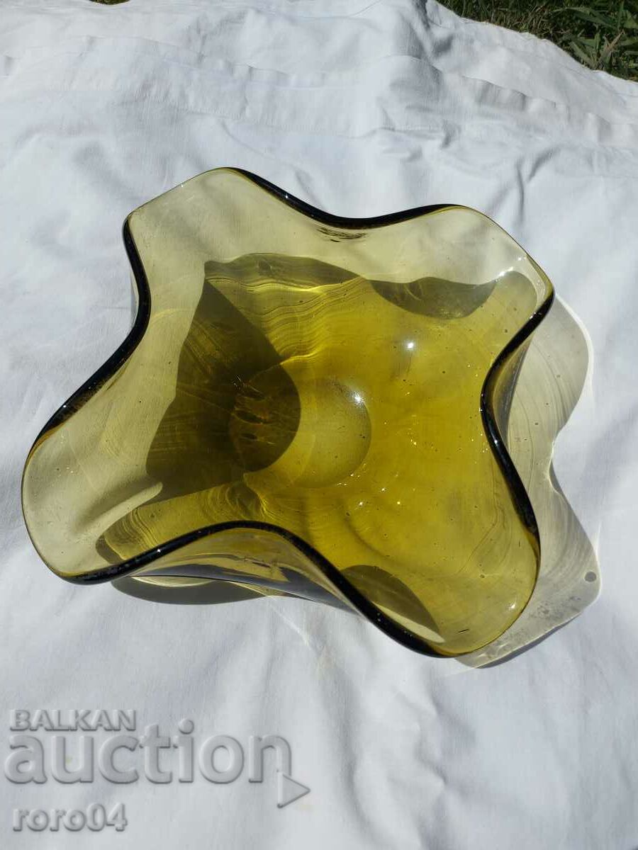 OLD GLASS BOWL - FRUIT SHOP with price 22.50 BGN | € 11.50 OLD GLASS BOWL - FRUIT SHOP with price 22.50 BGN | € 11.50