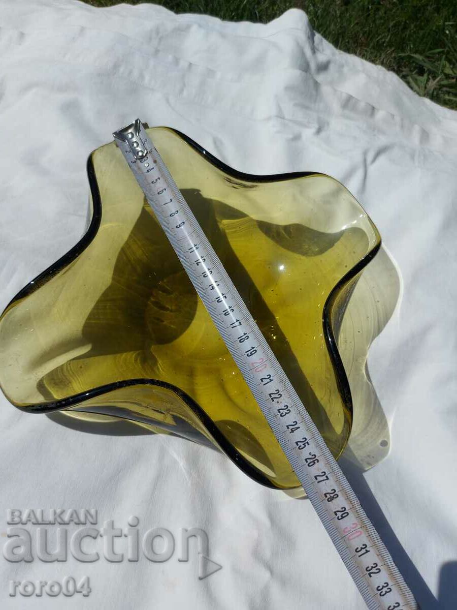 Auction OLD GLASS BOWL - FRUIT SHOP Auction OLD GLASS BOWL - FRUIT SHOP