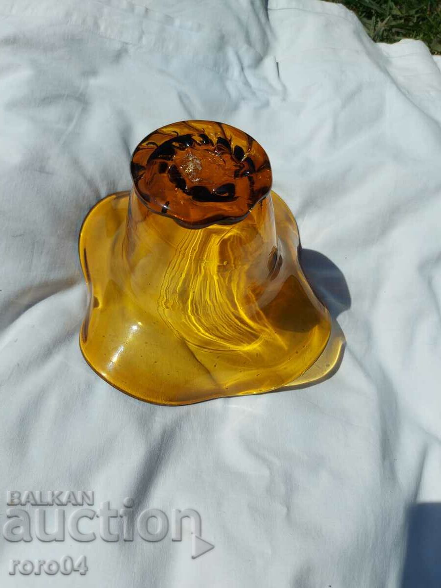 Delivery of OLD GLASS BOWL - FRUIT SHOP Delivery of OLD GLASS BOWL - FRUIT SHOP