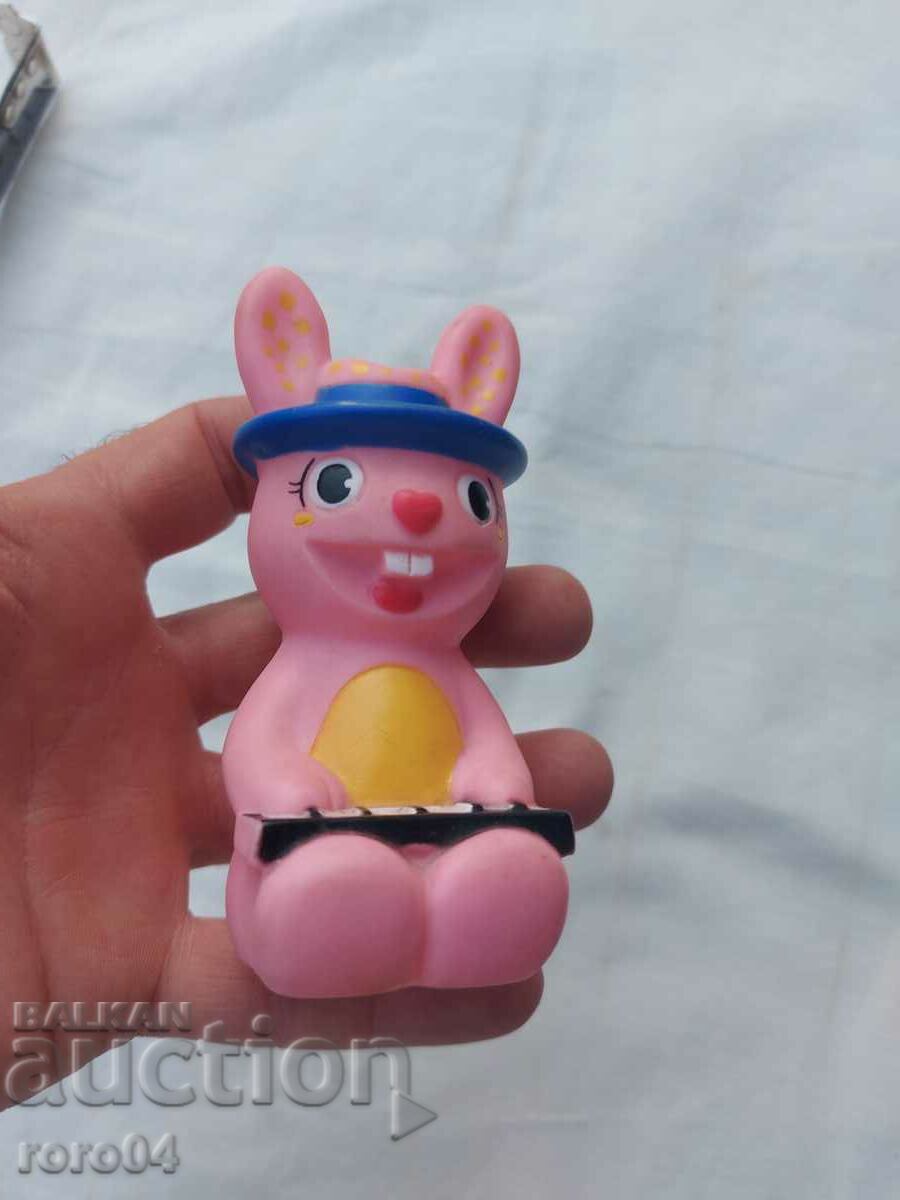 JUCĂRIE DE CAUCIUC - Zgârietură cu preț 5.00 BGN | € 2.56 JUCĂRIE DE CAUCIUC - Zgârietură cu preț 5.00 BGN | € 2.56