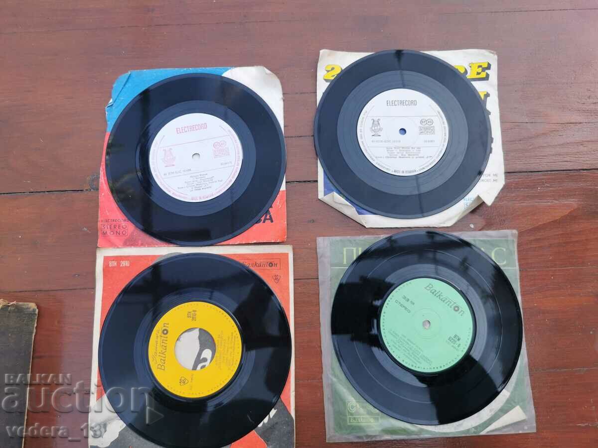 πολλές παλιές πλάκες με τιμή 20.00 BGN | € 10.23