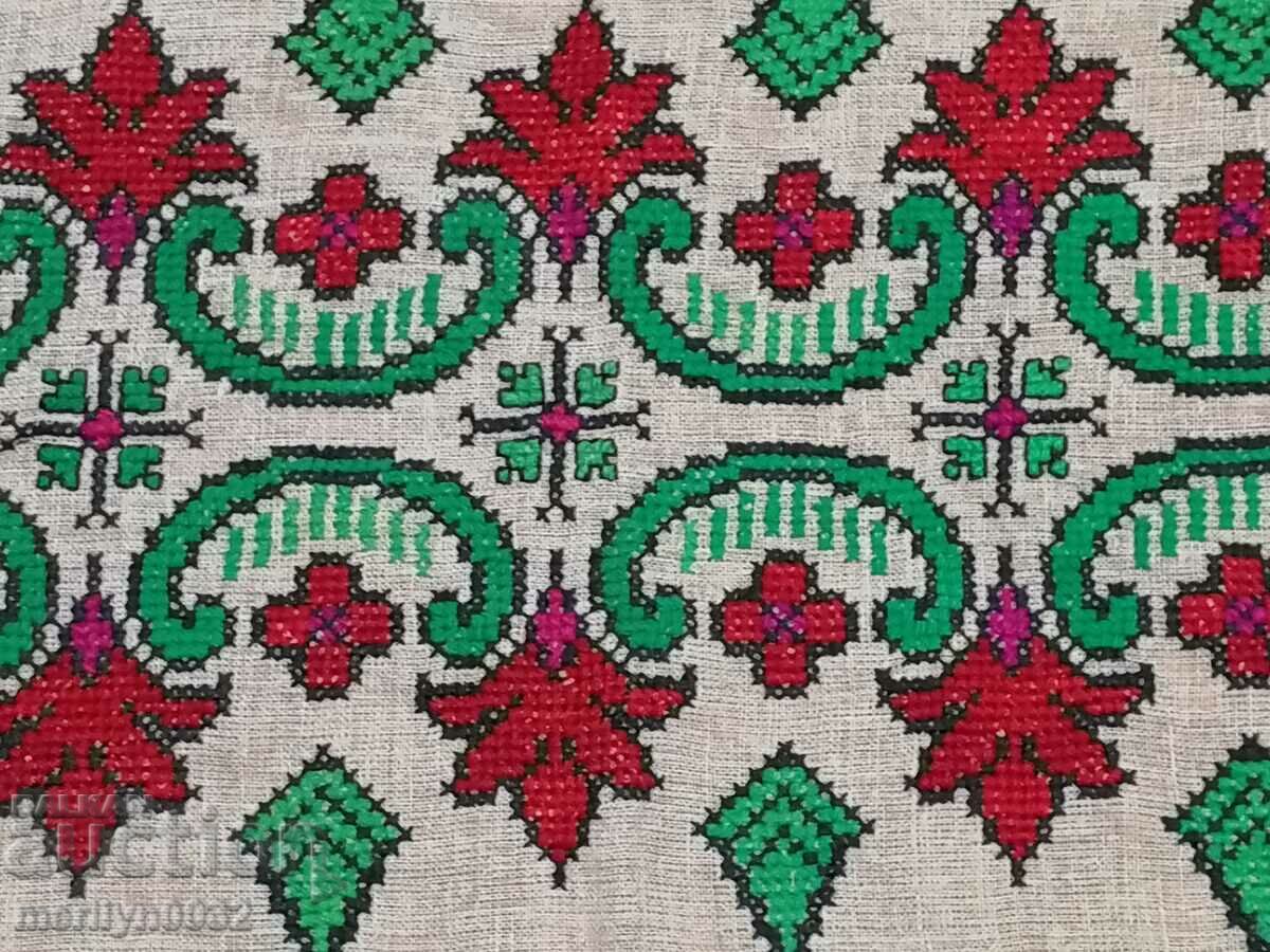 Delivery of Hand woven rug with embroidery costume Delivery of Hand woven rug with embroidery costume