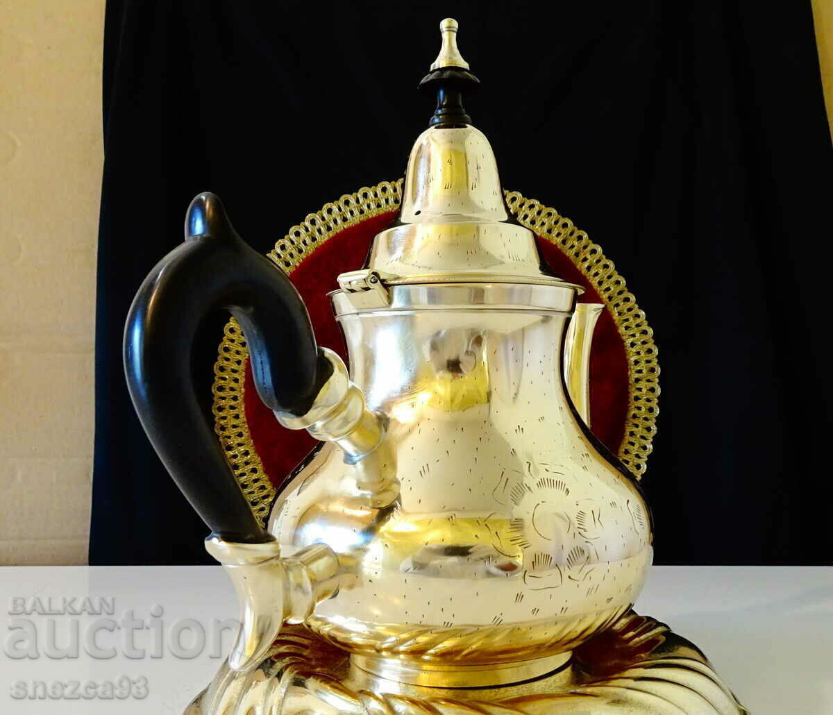 Auction  Jug, teapot bronze 1 kg.