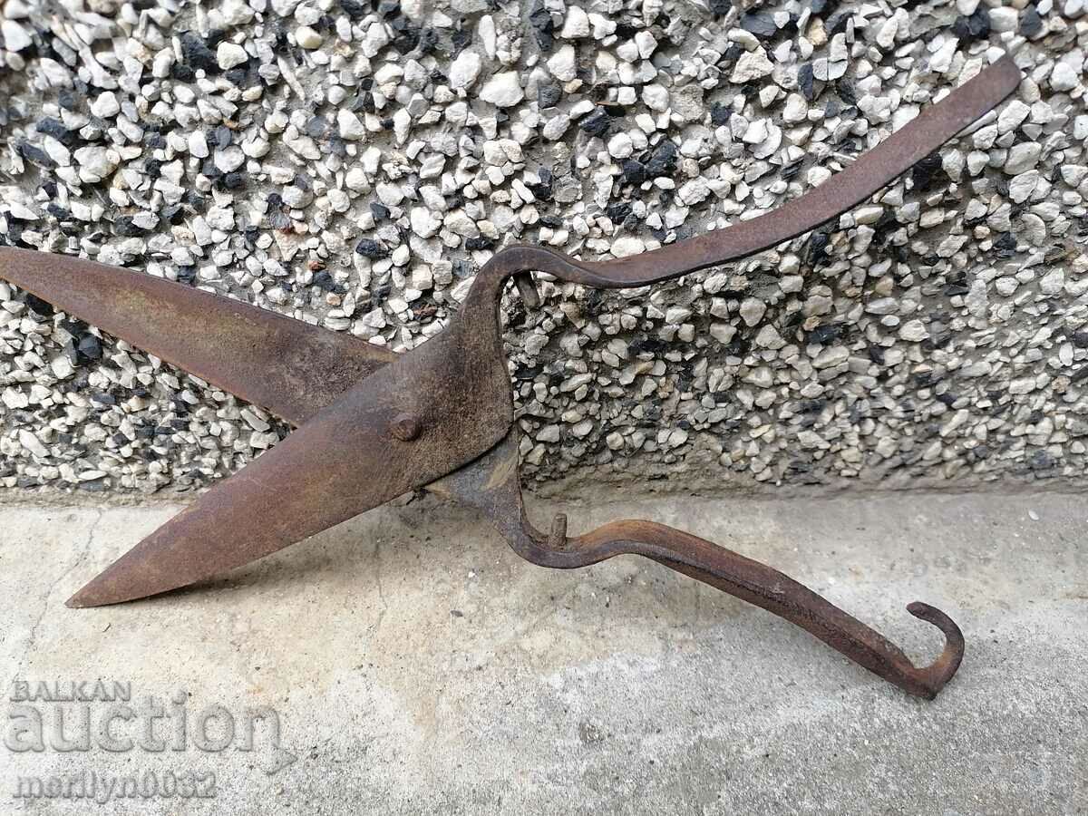 Delivery of Old hand forged scissors wrought iron primitive Delivery of Old hand forged scissors wrought iron primitive