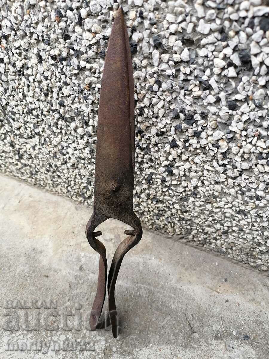 Old hand forged scissors wrought iron primitive - 6 Old hand forged scissors wrought iron primitive - 6