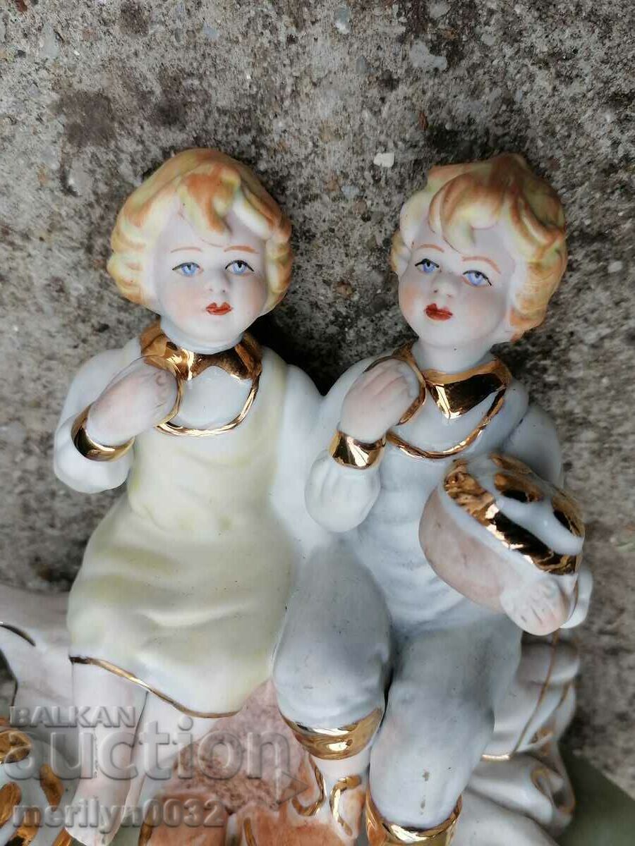 Porcelain figures, figure, statuette, porcelain, plastic - 5 Porcelain figures, figure, statuette, porcelain, plastic - 5