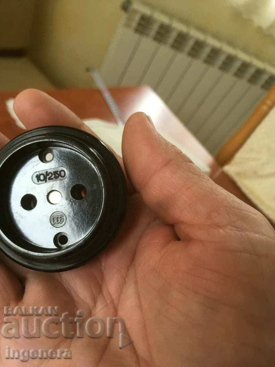 Auction ELECTRICAL CONTACT FOR INSTALLATION IN APPARATUS BAKELITE-2 BR Auction ELECTRICAL CONTACT FOR INSTALLATION IN APPARATUS BAKELITE-2 BR