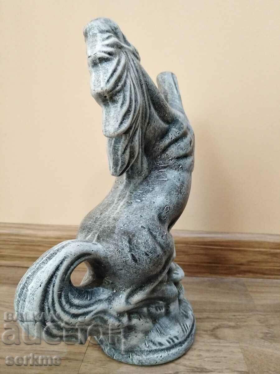 Porcelain figure with price 12.00 BGN | € 6.14 Porcelain figure with price 12.00 BGN | € 6.14