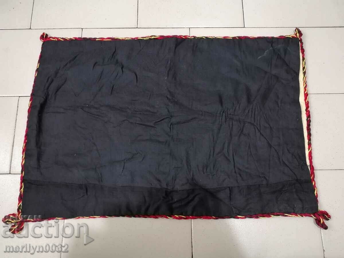 Delivery of Old woven pillow case Delivery of Old woven pillow case