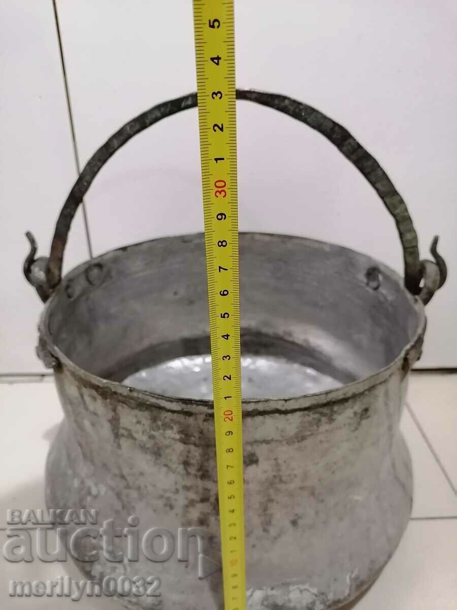 Old copper cauldron, cauldron, copper, copper with price 109.00 BGN | € 55.73 Old copper cauldron, cauldron, copper, copper with price 109.00 BGN | € 55.73