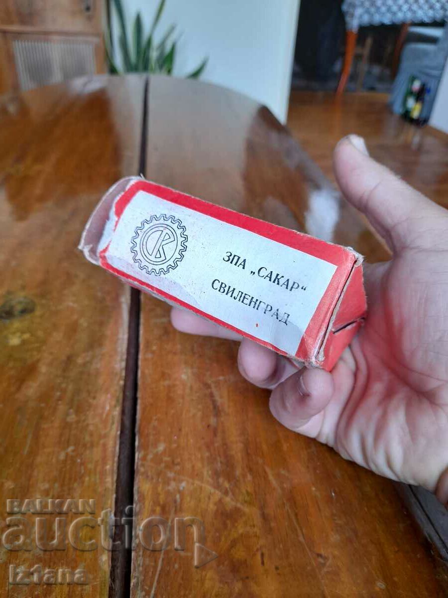 Old radiator valve with price 35.00 BGN | € 17.90 Old radiator valve with price 35.00 BGN | € 17.90