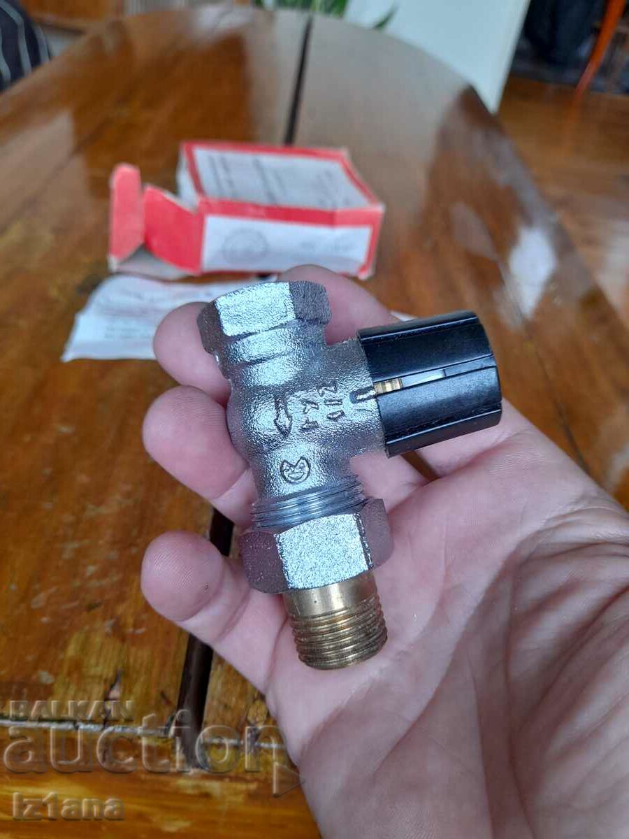 Old radiator valve - 5 Old radiator valve - 5