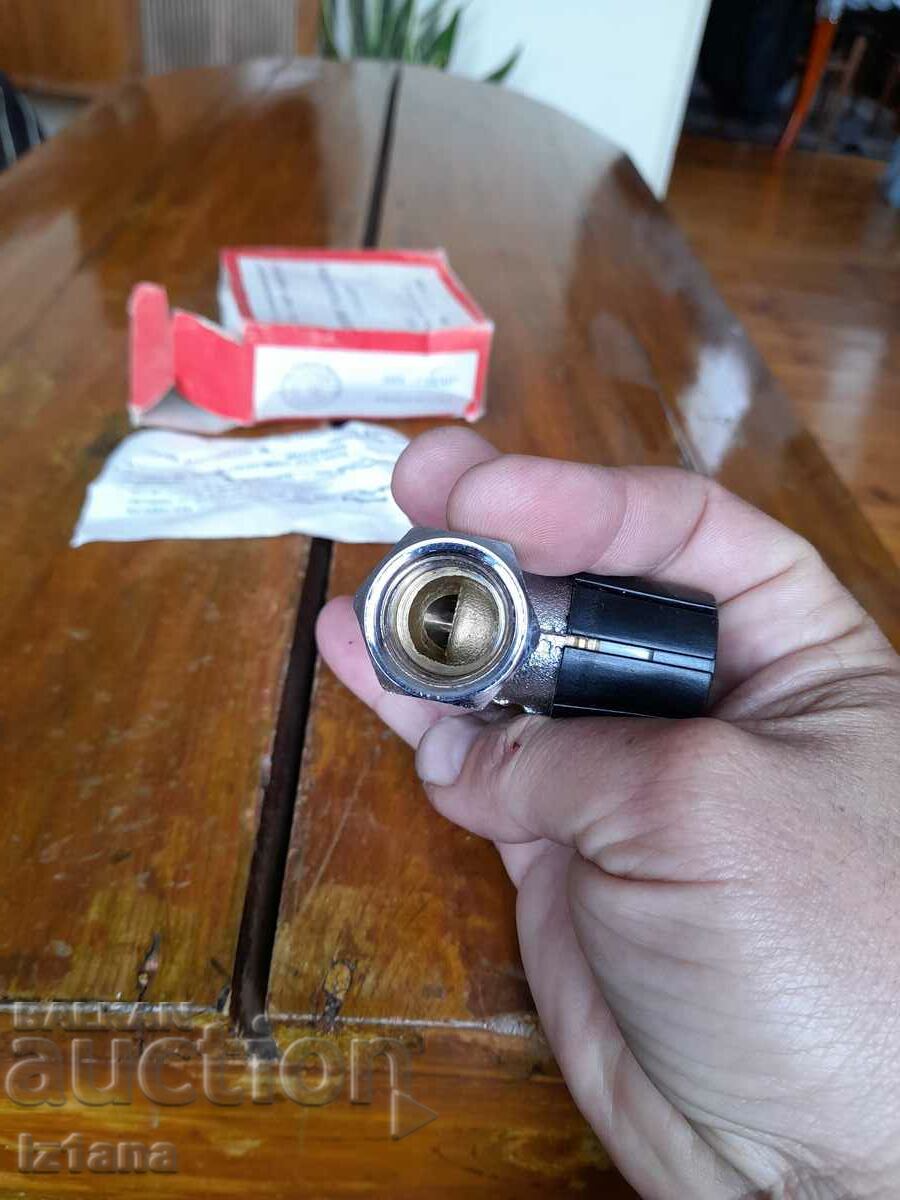 Old radiator valve - 6 Old radiator valve - 6