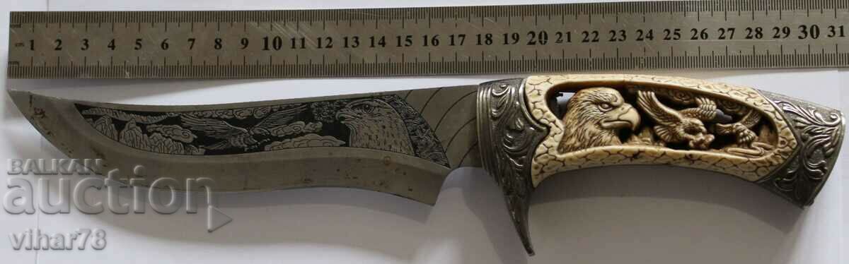 Delivery of KNIFE ON STAND Delivery of KNIFE ON STAND