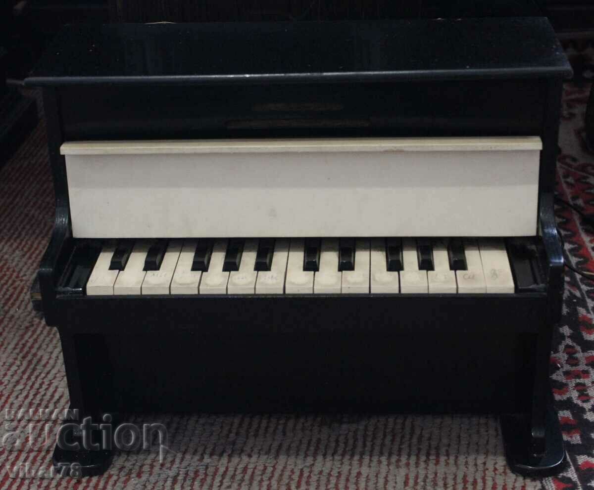 OLD CHILDREN'S PIANO with price 199.99 BGN | € 102.25