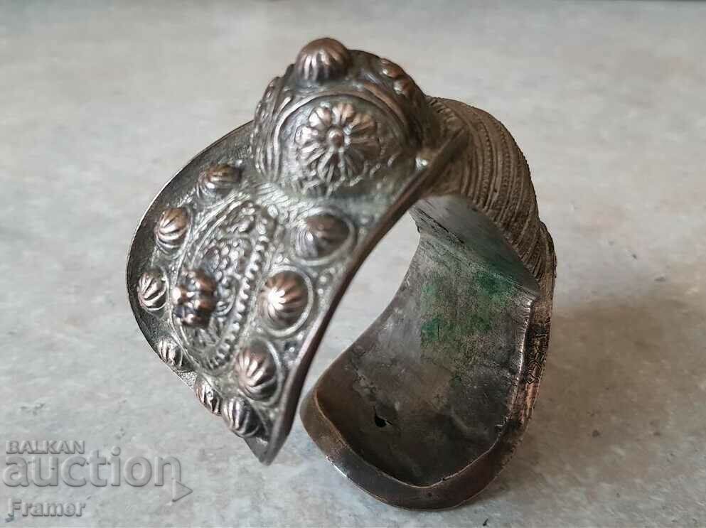 Delivery of Huge Revival silver 1860 bracelet slingshot preserved