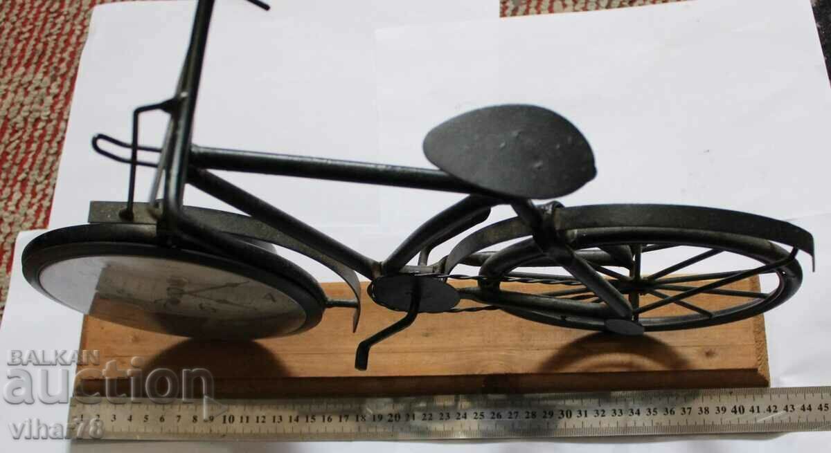 Auction  QUARTZ CLOCK WHEEL