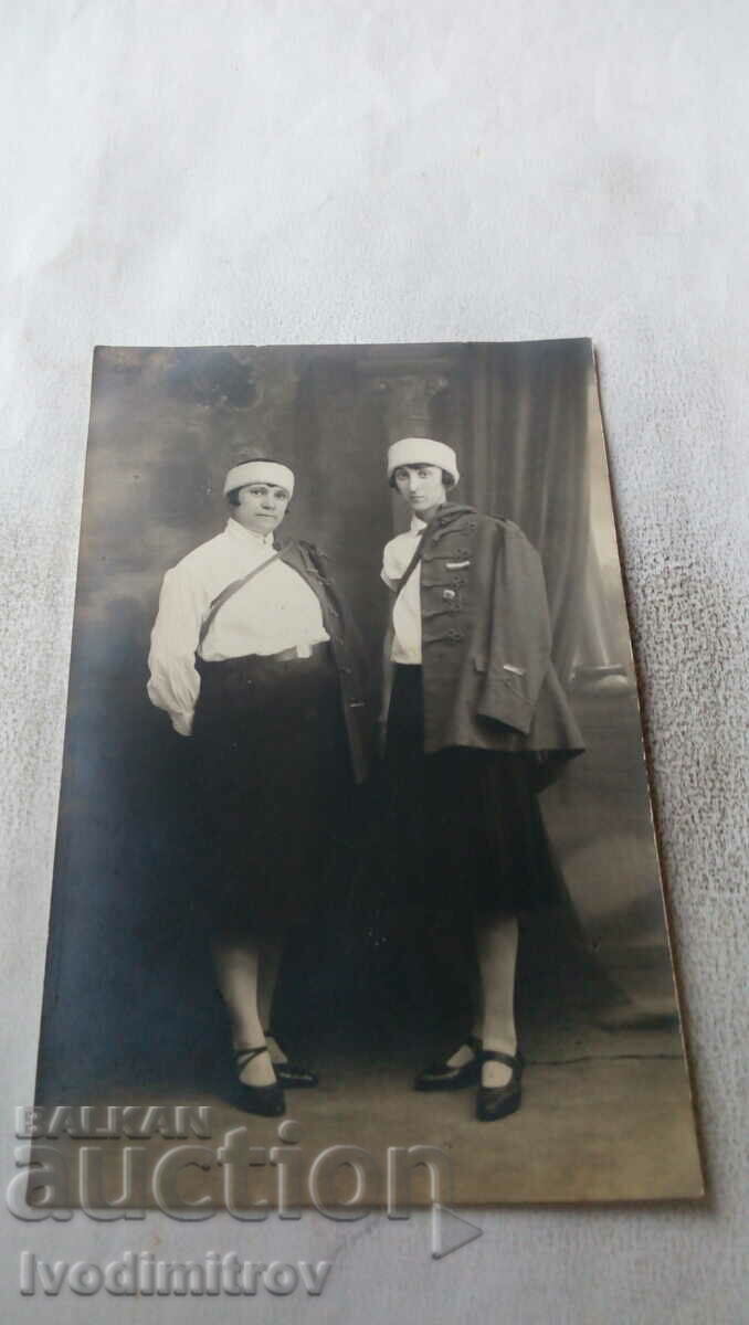 Fotografie Două femei în uniforme eroice