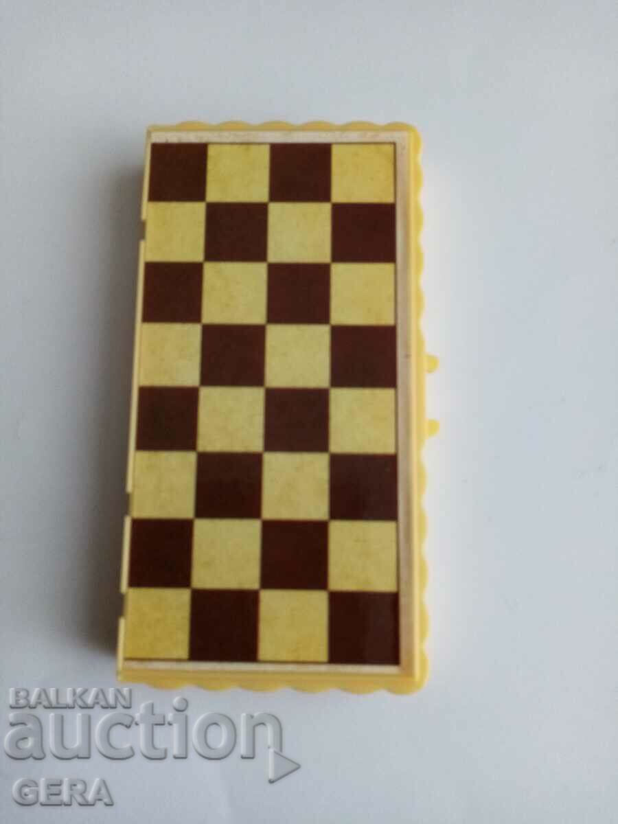 σκάκι με τιμή 15.00 BGN | € 7.67 σκάκι με τιμή 15.00 BGN | € 7.67