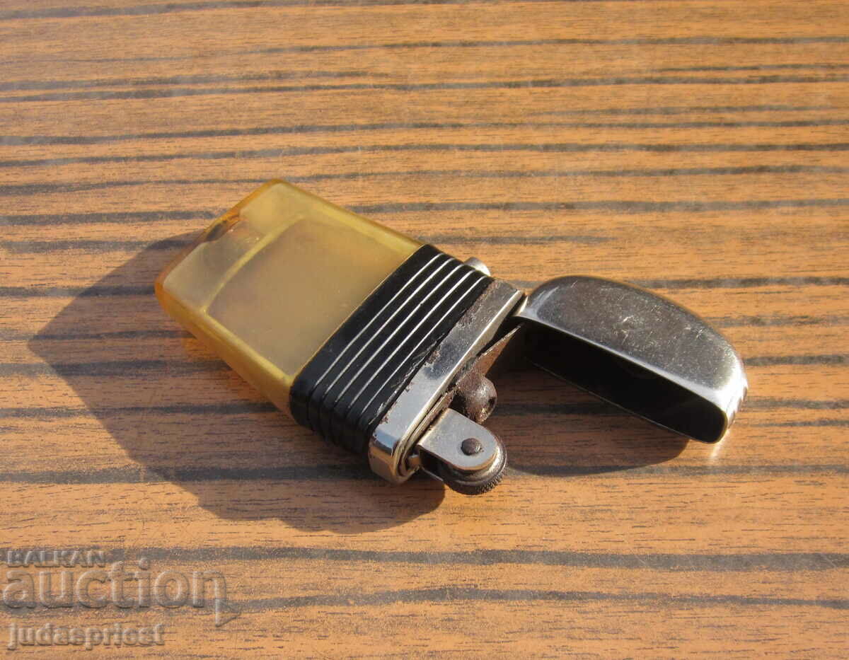 Auction interesting old retro lighter Auction interesting old retro lighter
