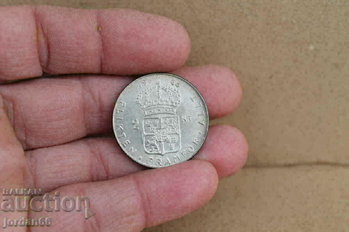 Coin 2 crowns Sweden 1966 silver