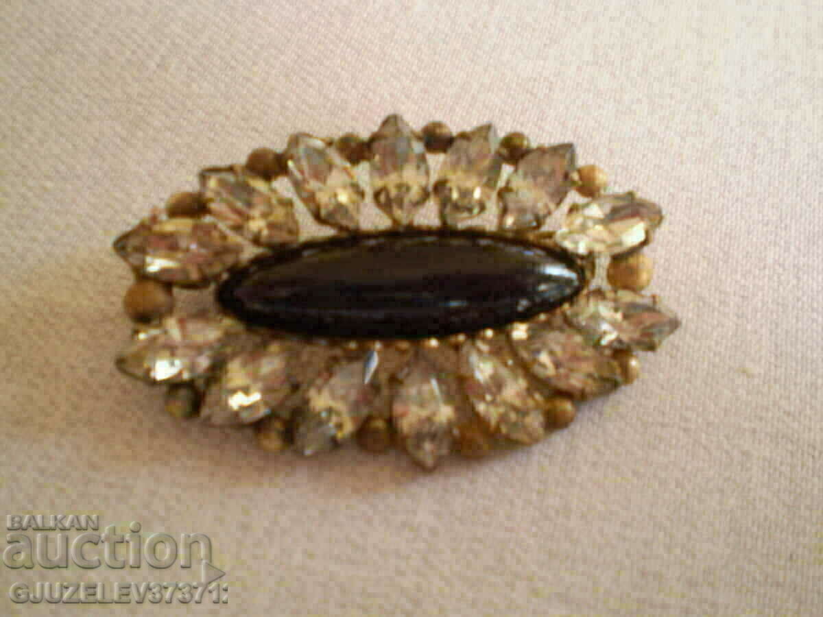 Delivery of Old Women's Brooch bronze glass and crystal Delivery of Old Women's Brooch bronze glass and crystal