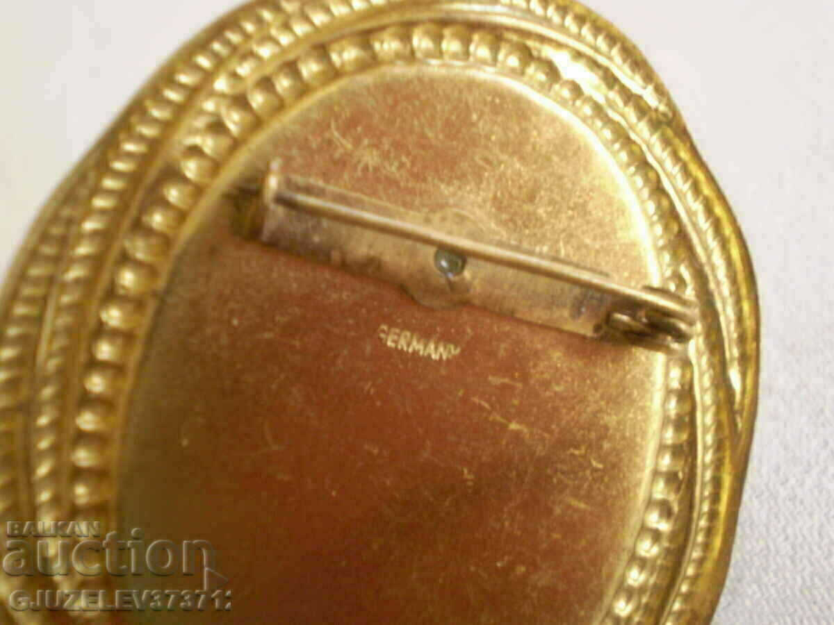 Licitație Broșă de damă marcată GERMANIA Licitație Broșă de damă marcată GERMANIA