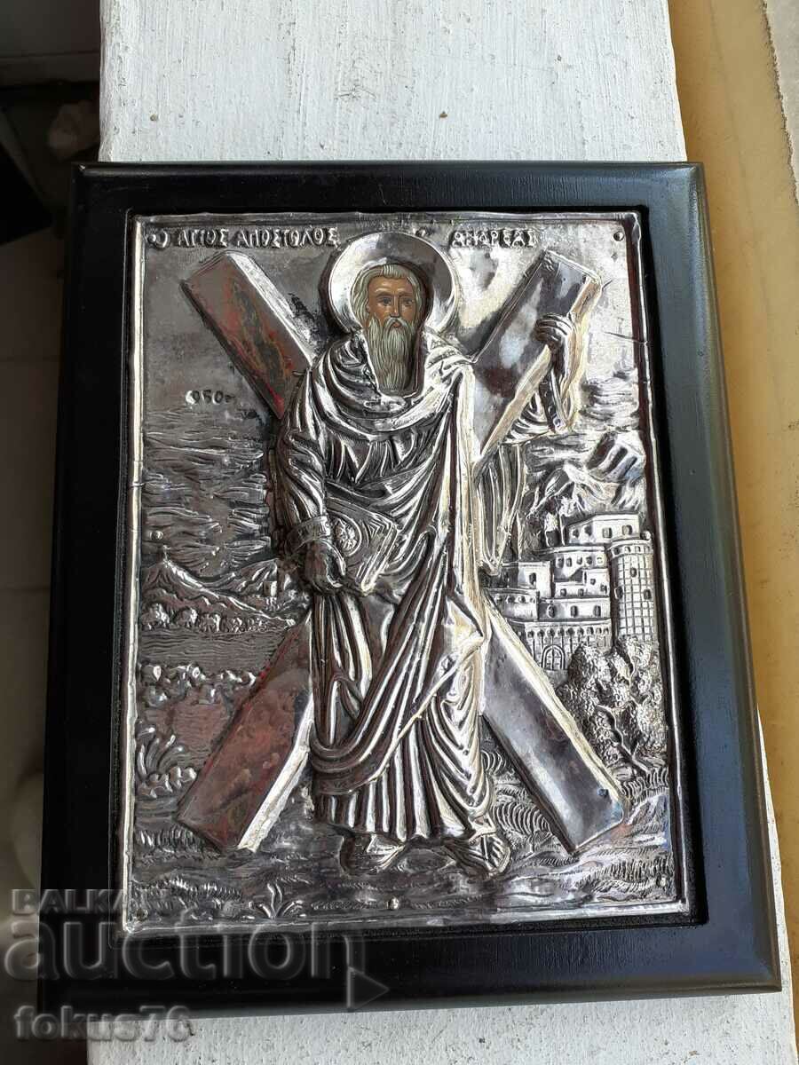 Large silver icon with a certificate