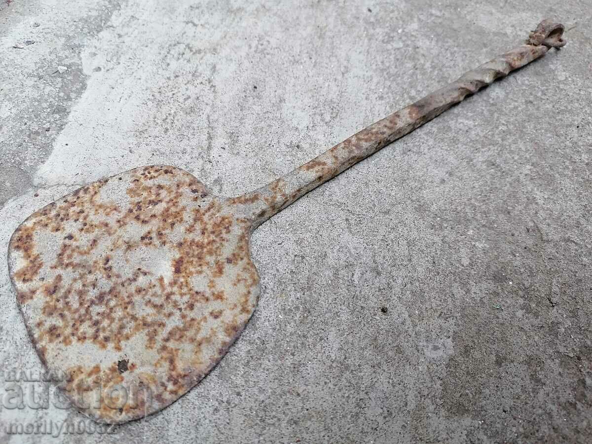 Auction Old forged scabbard, gingerbread, gingerbread, bruises Auction Old forged scabbard, gingerbread, gingerbread, bruises