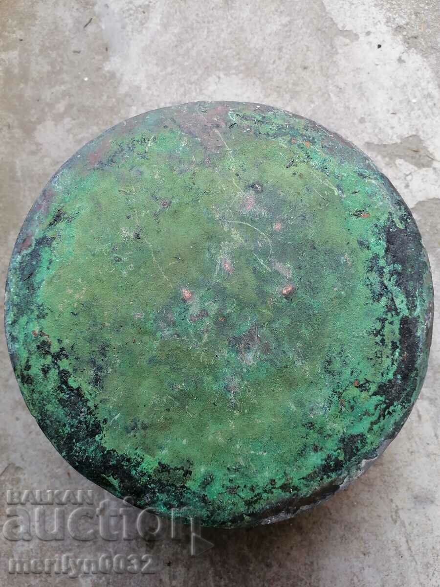 An old copper boiler, a pot, a malt, a baker - 5 An old copper boiler, a pot, a malt, a baker - 5