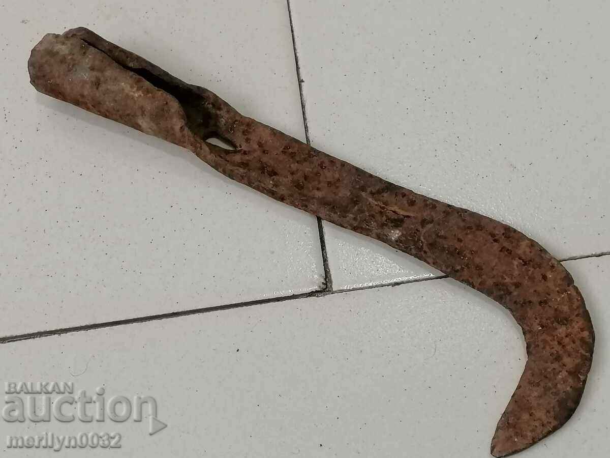 Coffin, wrought iron, old instrument with price 32.00 BGN | € 16.36 Coffin, wrought iron, old instrument with price 32.00 BGN | € 16.36