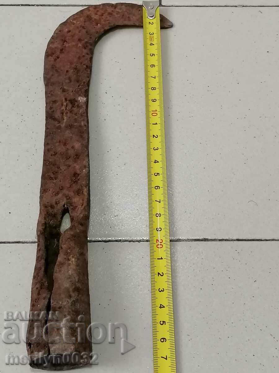 Auction Coffin, wrought iron, old instrument Auction Coffin, wrought iron, old instrument