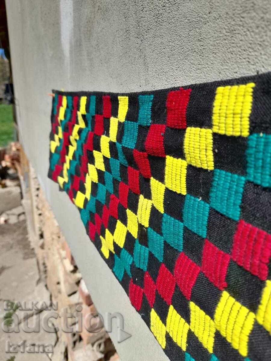 Delivery of Ancient fabric, embroidery, honeysuckle Delivery of Ancient fabric, embroidery, honeysuckle