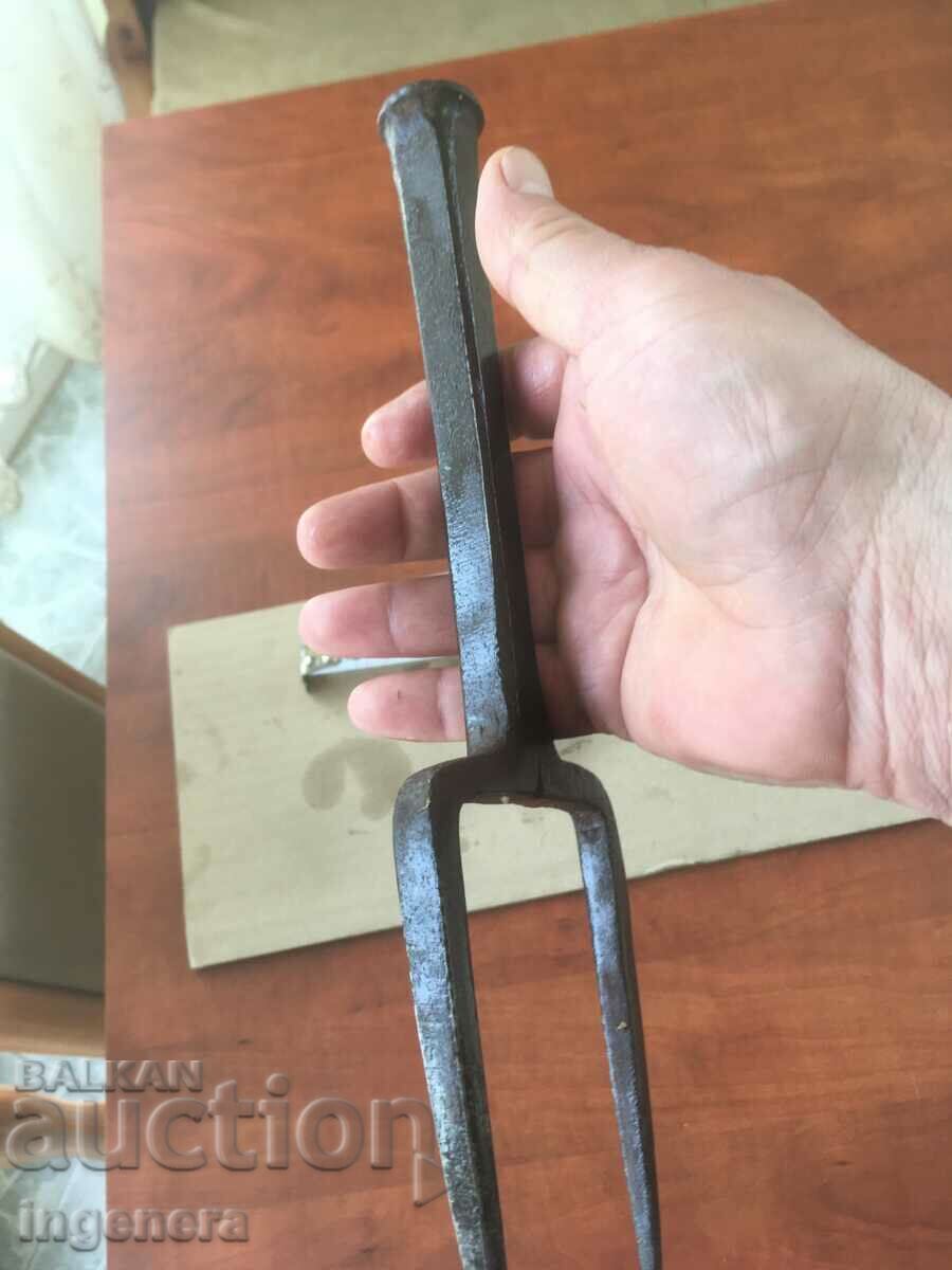 ANCHOR FOR RIVING OLD TWO-TOOTE FORGED TOOL - 5 ANCHOR FOR RIVING OLD TWO-TOOTE FORGED TOOL - 5