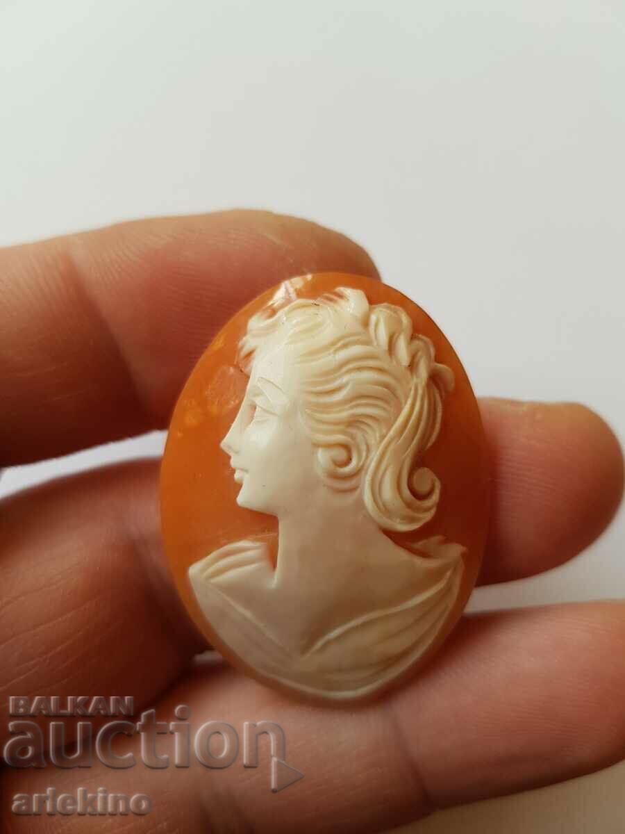 Rare European cameo for medallion, brooch 1900-1920 with price 135.00 BGN | € 69.02 Rare European cameo for medallion, brooch 1900-1920 with price 135.00 BGN | € 69.02