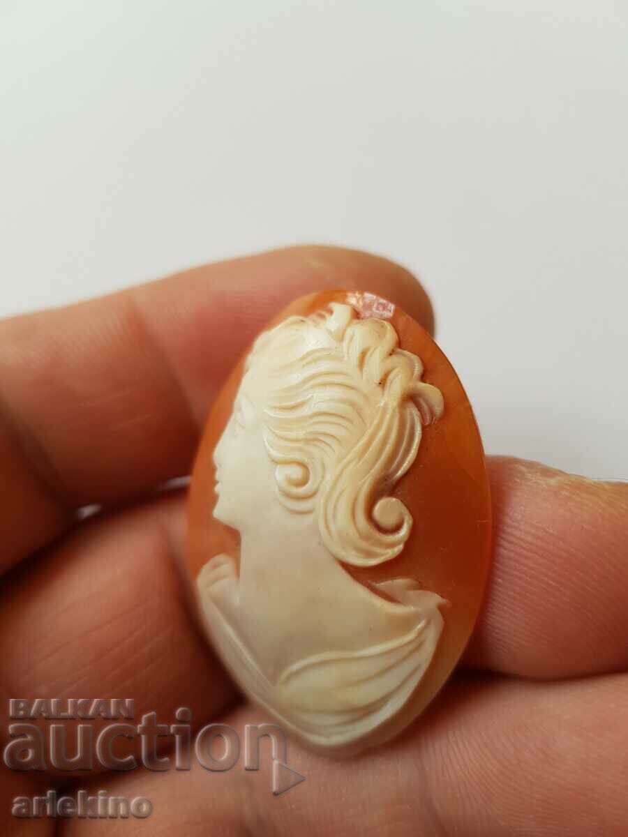 Delivery of Rare European cameo for medallion, brooch 1900-1920 Delivery of Rare European cameo for medallion, brooch 1900-1920