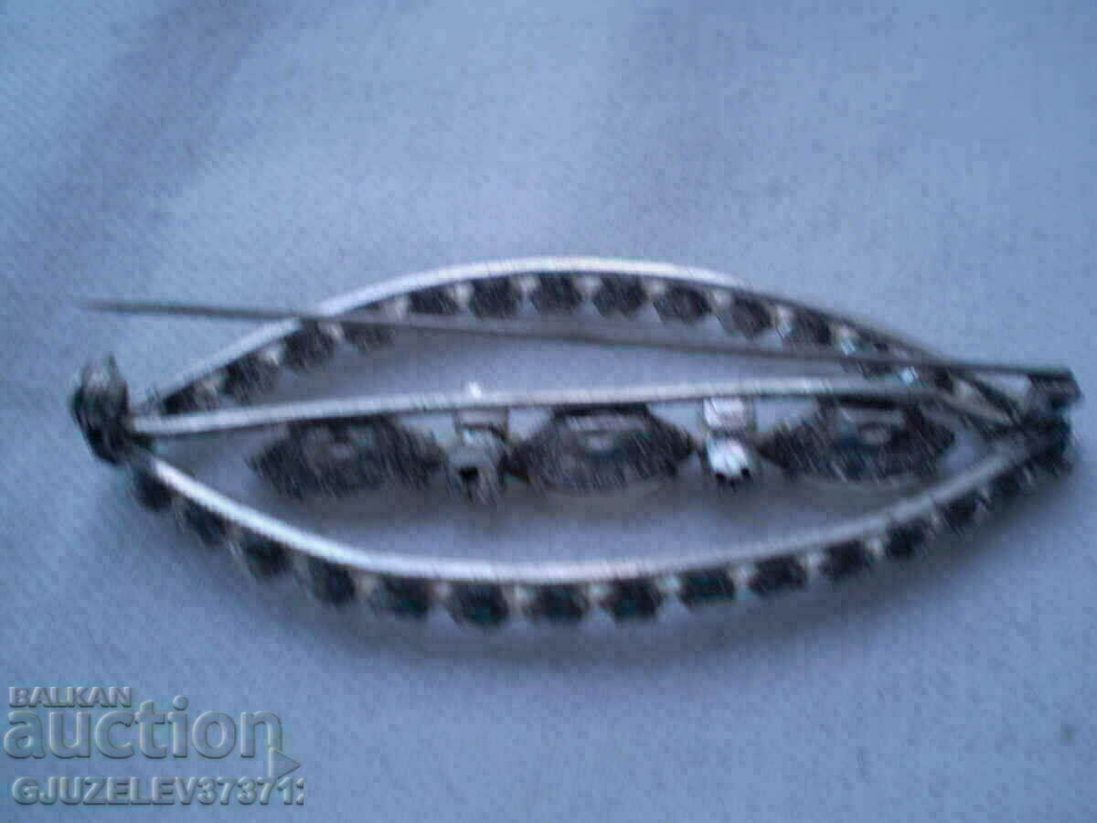 Old Women's crystal brooch with silver coating with price 49.00 BGN | € 25.05